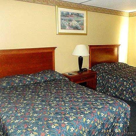 Days Inn By Wyndham West Branch Iowa City Area Pokój zdjęcie