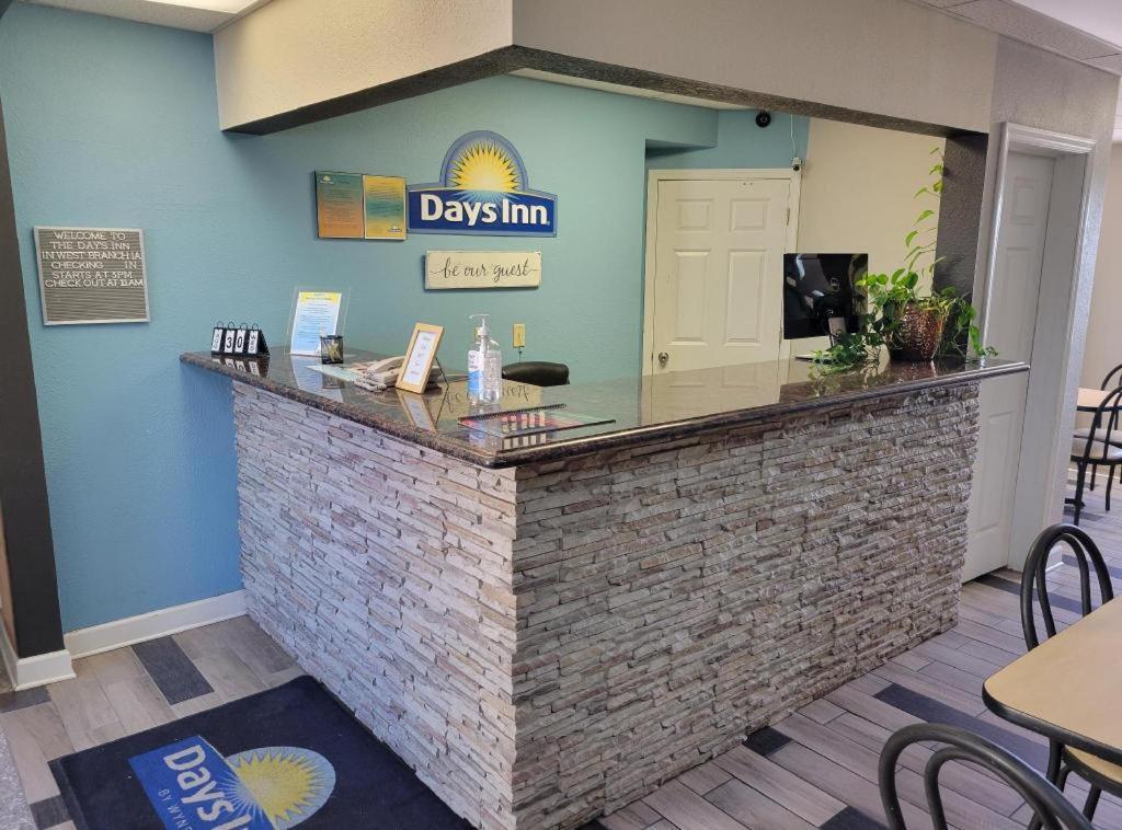 Days Inn By Wyndham West Branch Iowa City Area Zewnętrze zdjęcie