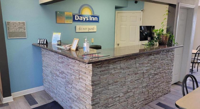 Days Inn By Wyndham West Branch Iowa City Area Zewnętrze zdjęcie